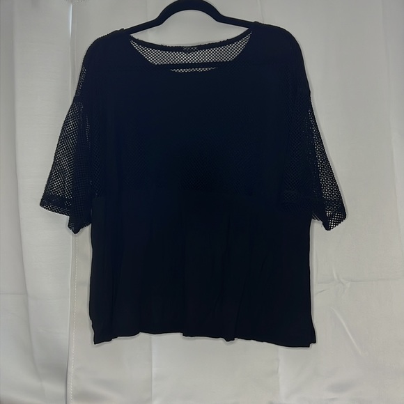 Half Mesh Workout Tee - Picture 2 of 2